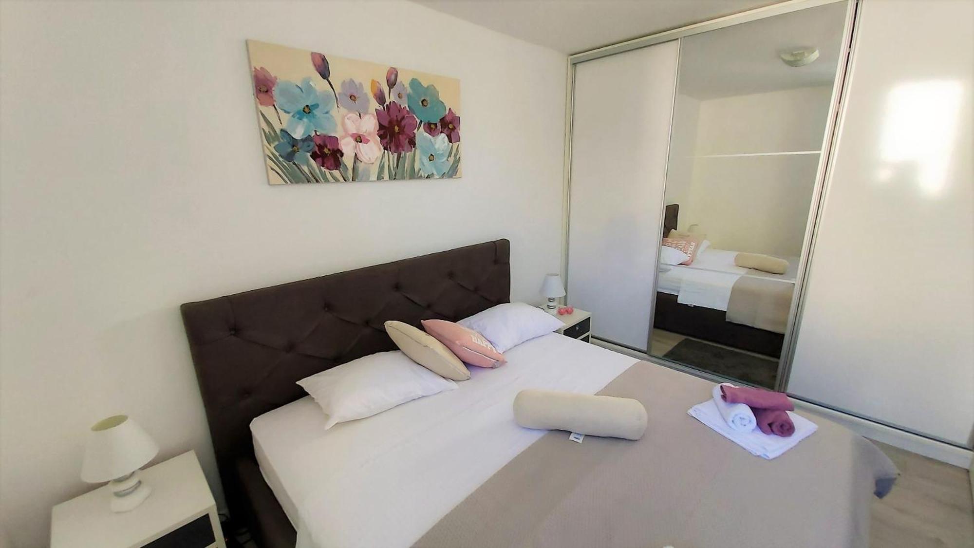 Apartment Punta Omis Luaran gambar