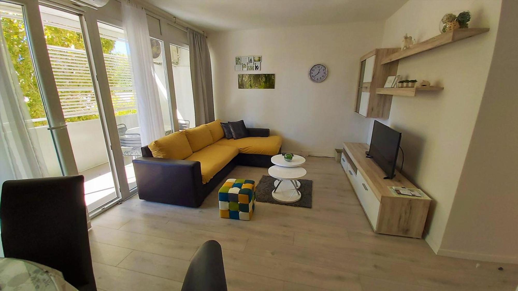 Apartment Punta Omis Luaran gambar