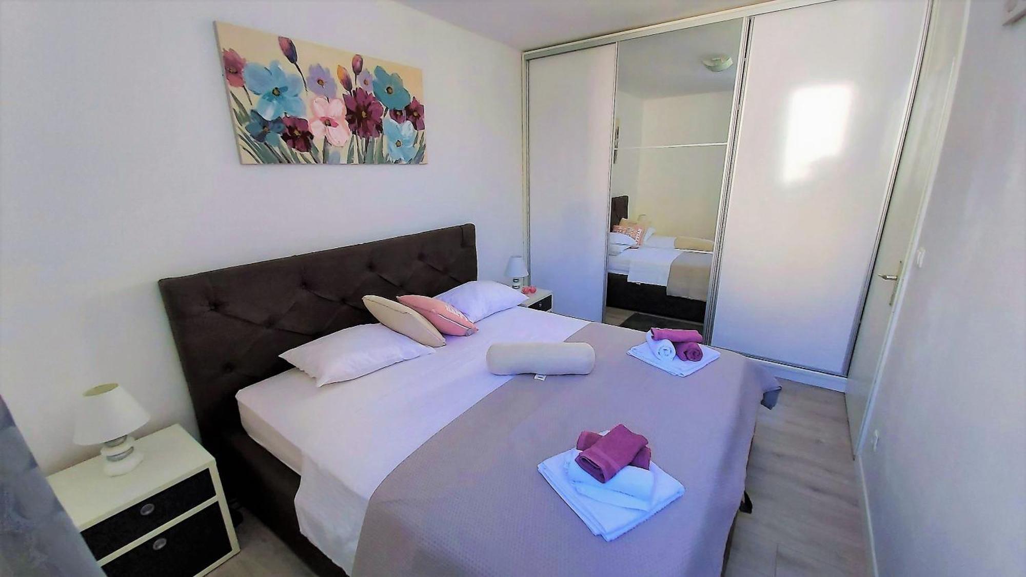 Apartment Punta Omis Luaran gambar