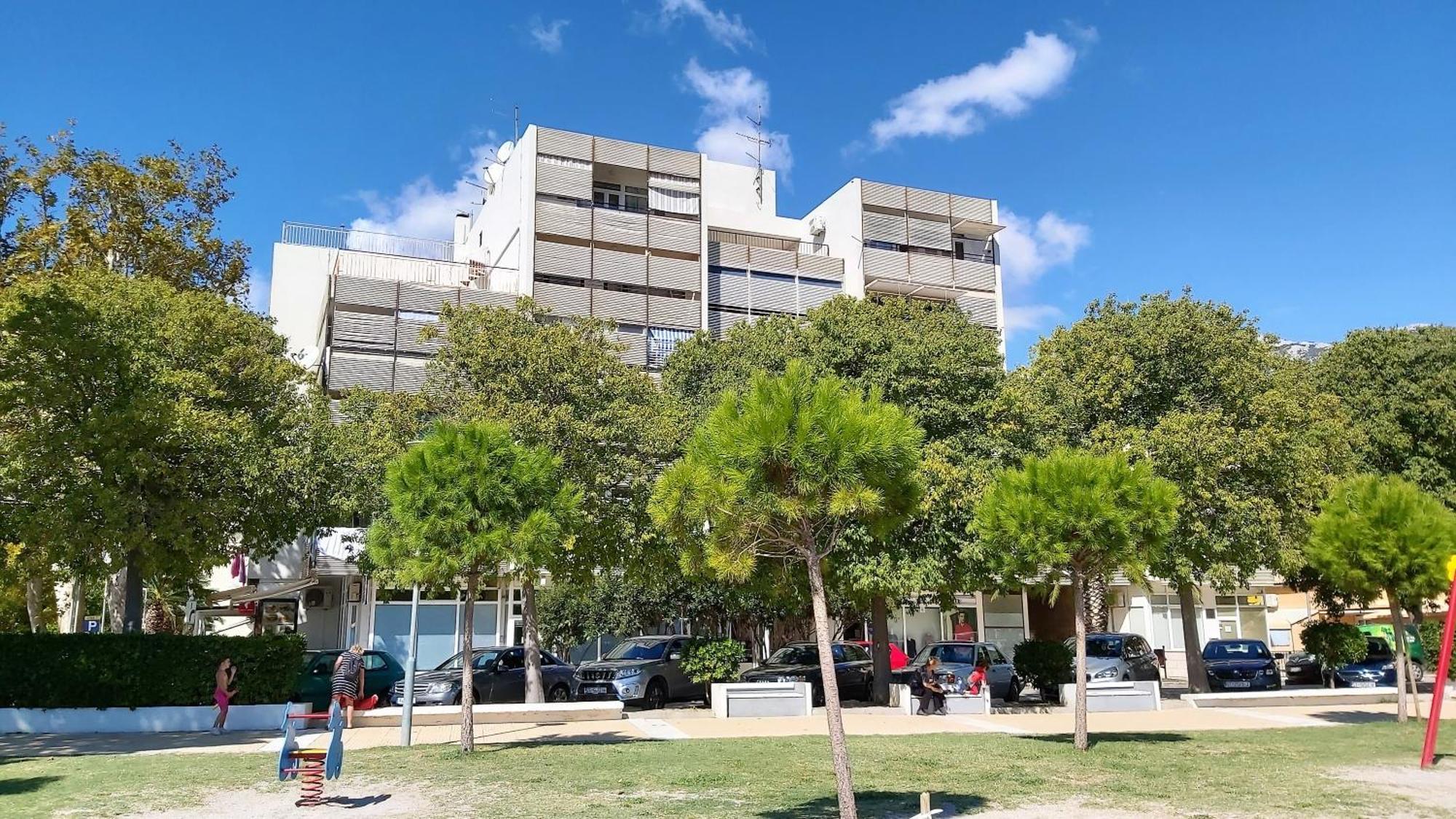 Apartment Punta Omis Luaran gambar